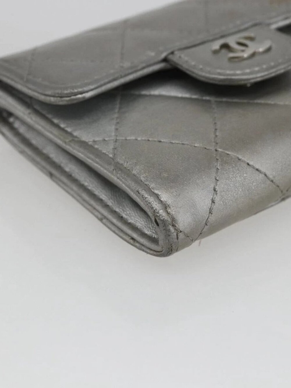 CHANEL Matelasse Card Case Leather Silver CC Auth 171336 - Picture 7 of 16